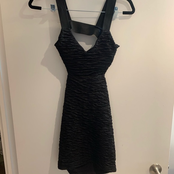 Black cut out dress - Picture 1 of 2